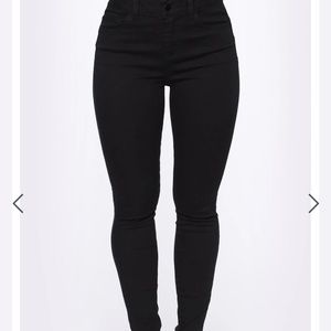 💕Fashion Nova Black Stretchy Jeans SZ 9💕